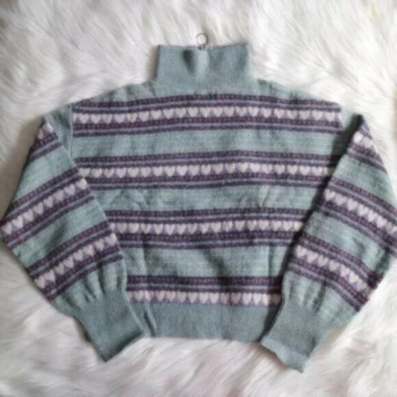 NWT Nordstrom BP Cropped Sweater Size Small Green White Heart Printed Mock Neck - Picture 5 of 5